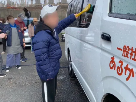 洗車をする様子