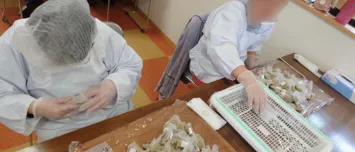 多機能型事業所ぱらだいすかふぇ