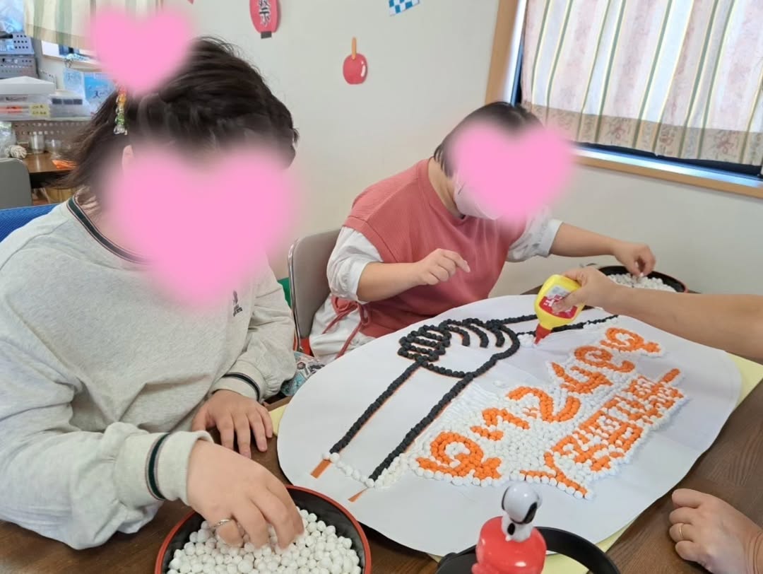 看板づくり様子